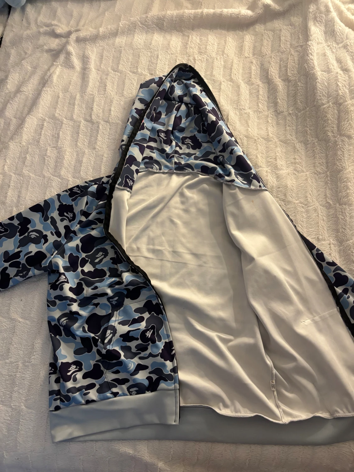 BAPE Hoodie  - 4