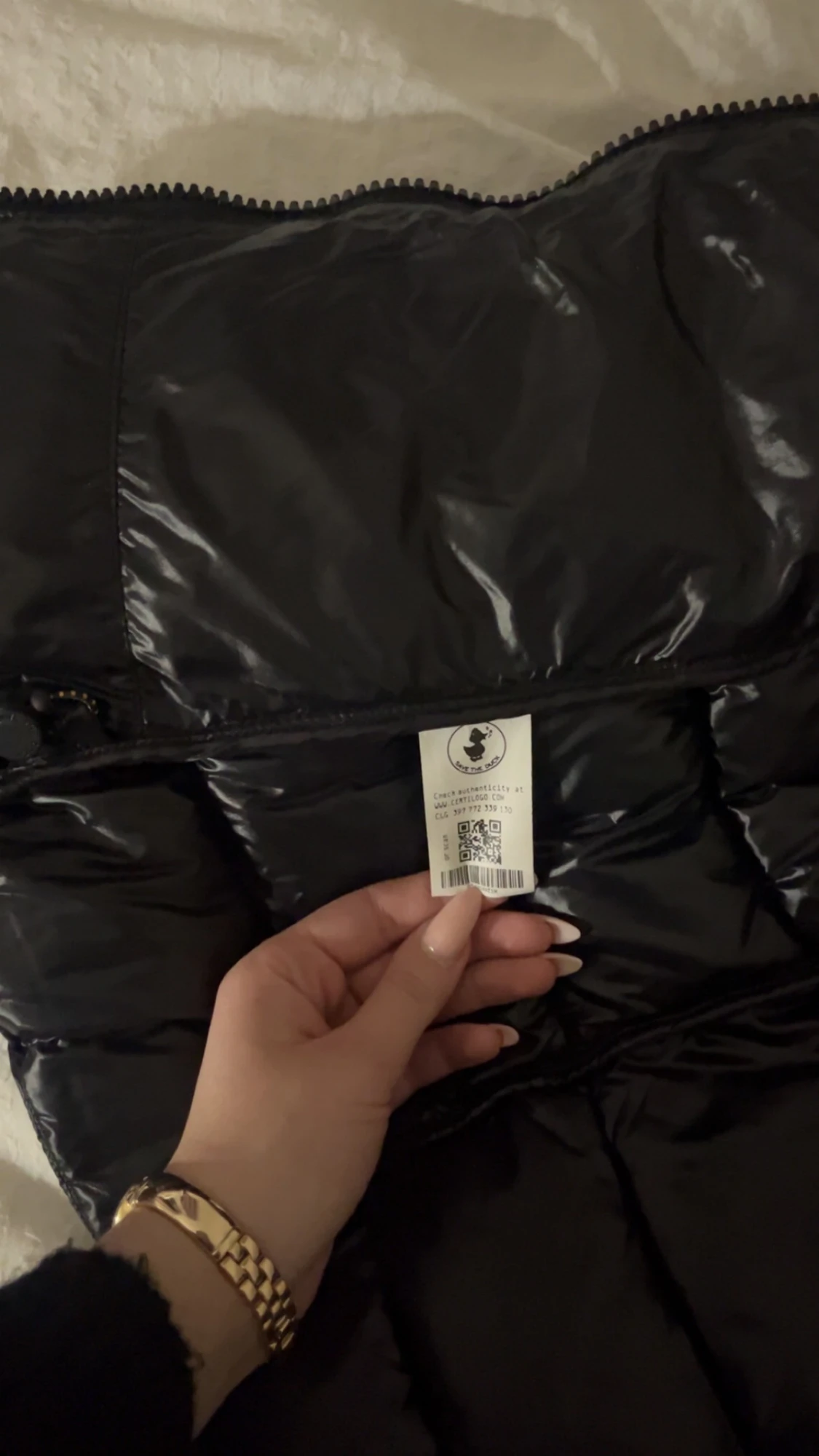 Svart pufferjacka med huva från save the duck - 6