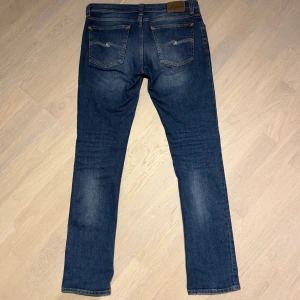 Nudie selvedge jeans - Snygga blå jeans från Nudie Jeans Co. Modellen är Tube Kelly och storlek är W31/L34. Nypris ligger på 1800kr. Skriv vid frågor eller funderingar!