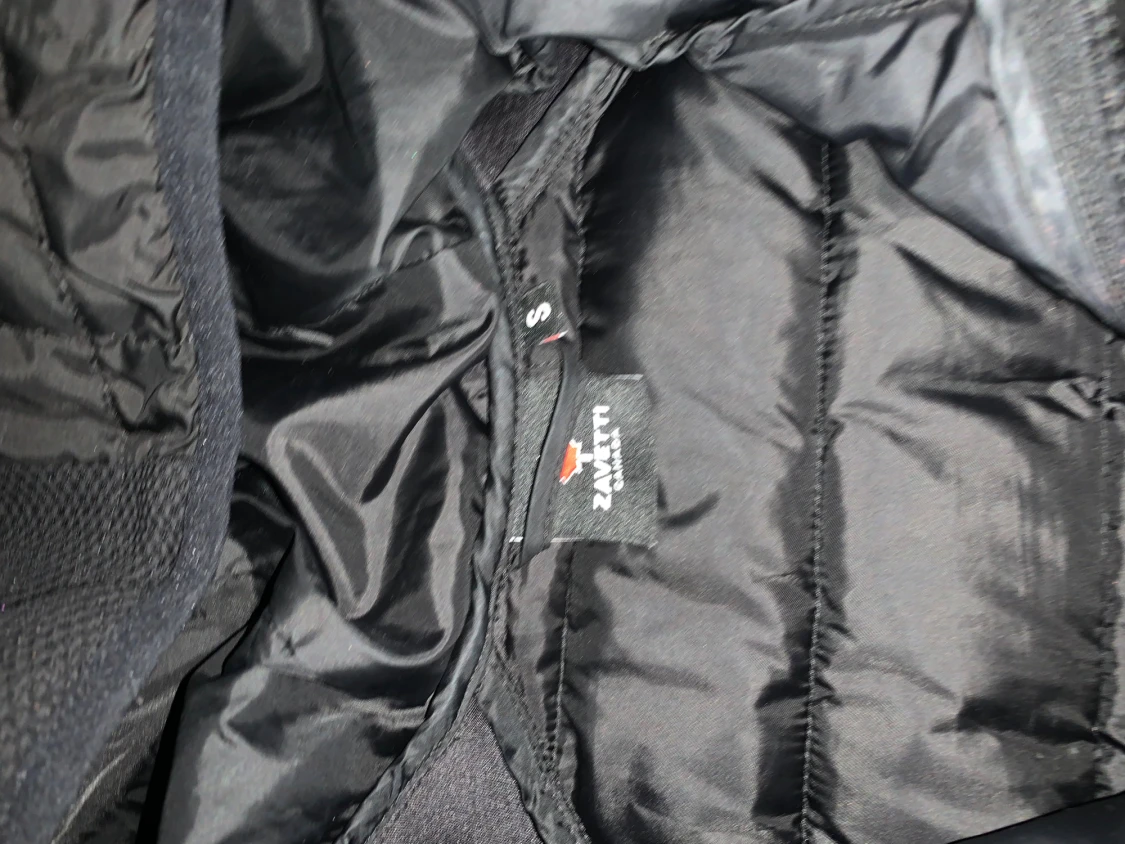 Svart pufferjacka från Zavetti Canada - 2