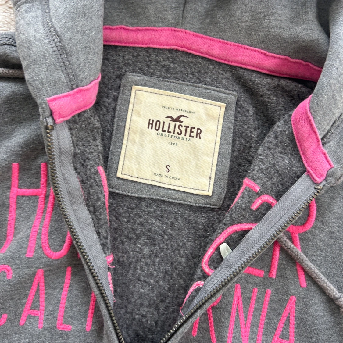 Hollister zip - 3