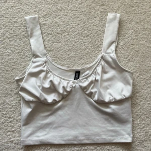 Topp - Söt topp från H&M. Storlek S.