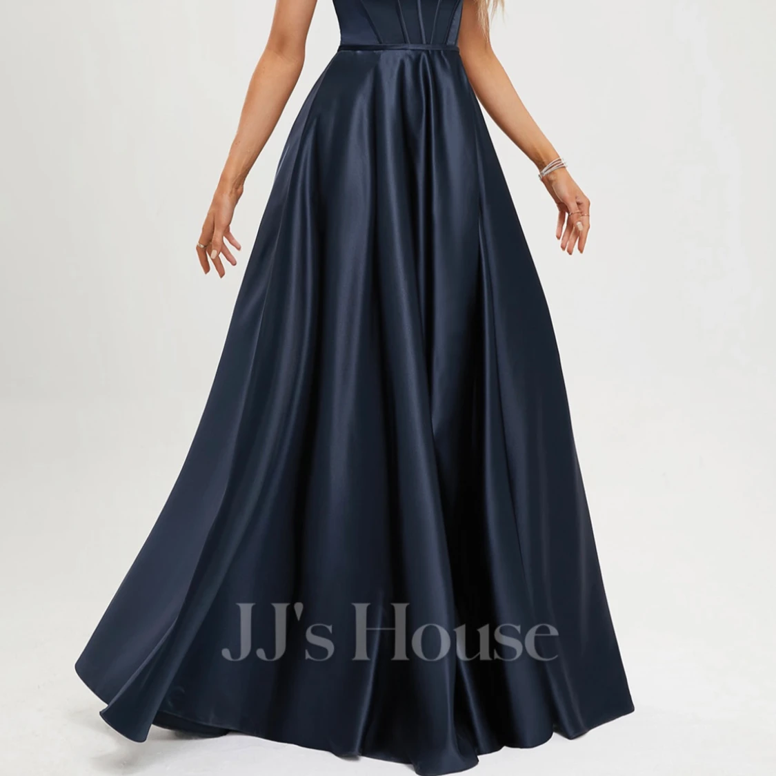 Marinblå balklänning i satin - 2