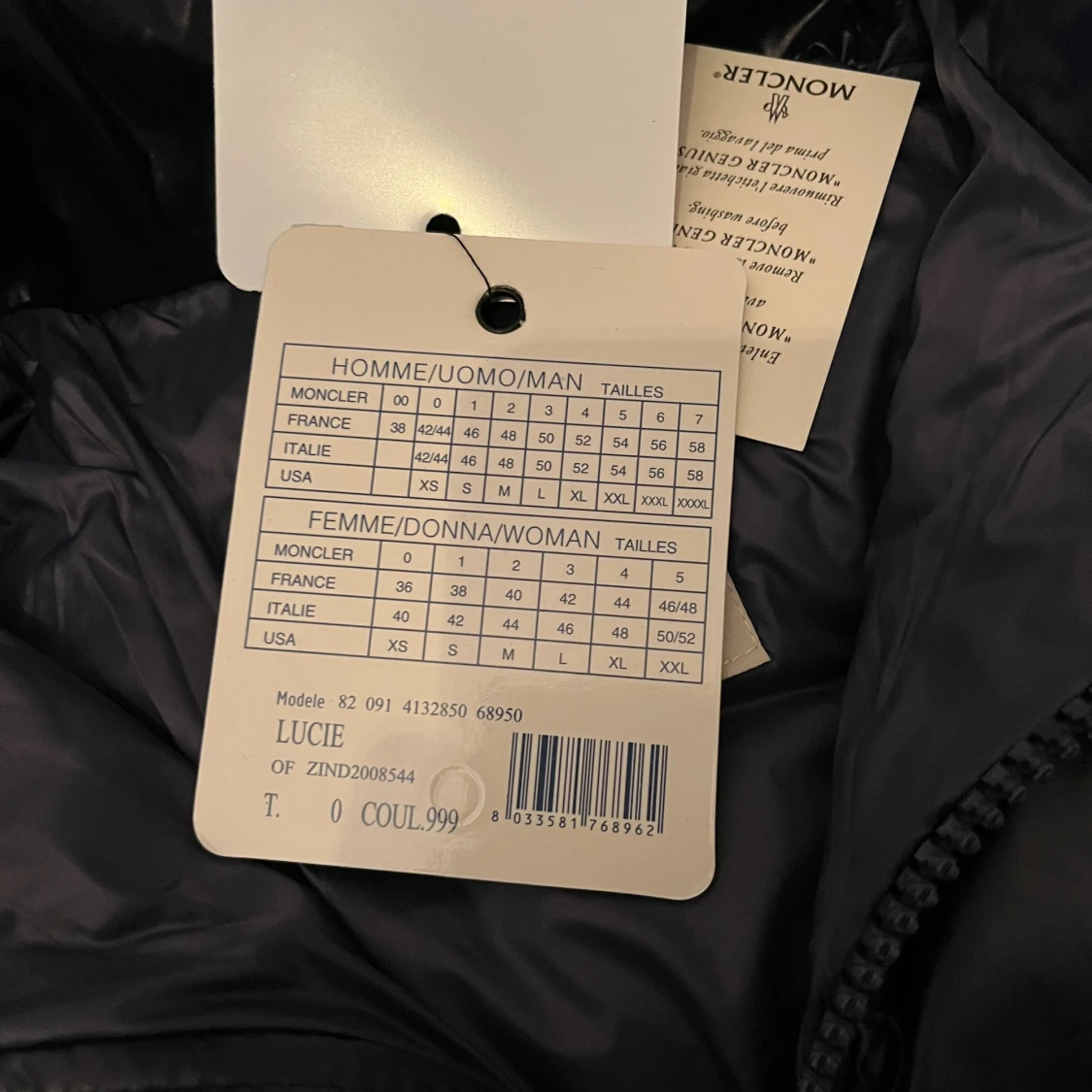 Svart Moncler pufferjacka med huva - 2