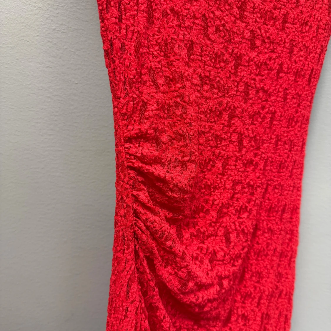 Röd långklänning med slits - 2