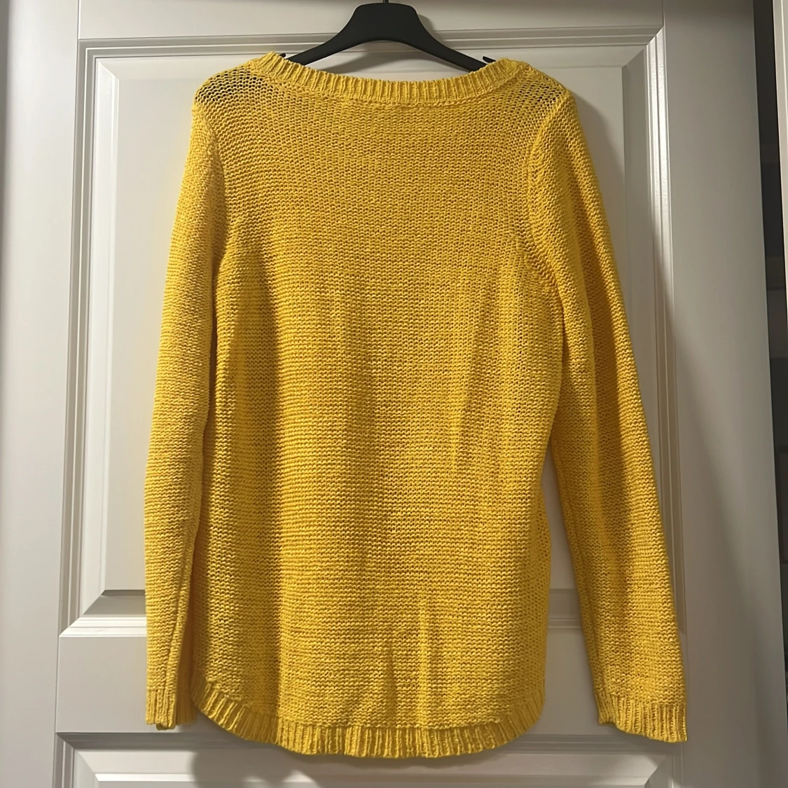 Gul stickad tröja från ONLY - 4