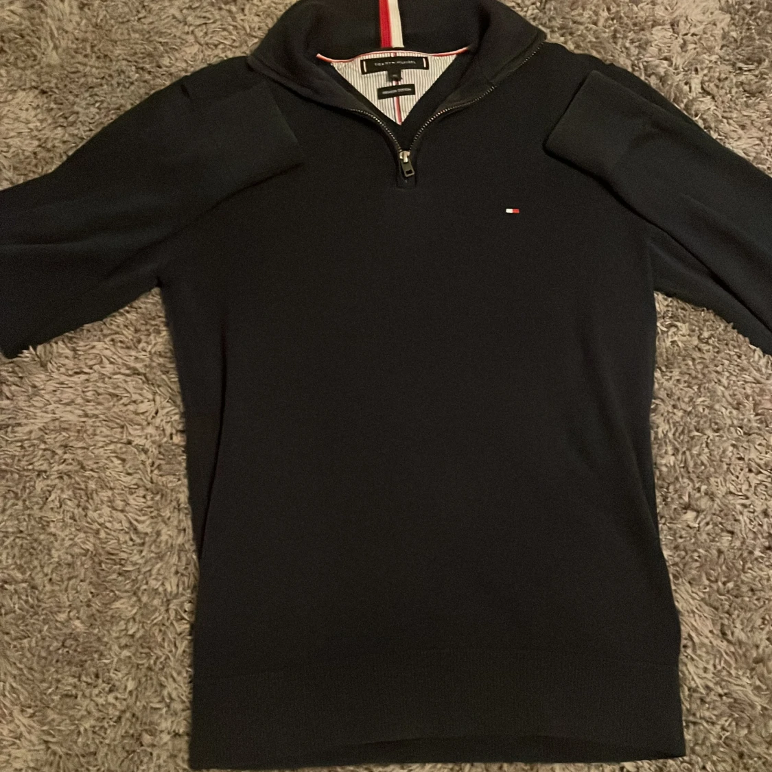 Svart half zip tröja Tommy Hilfiger XS