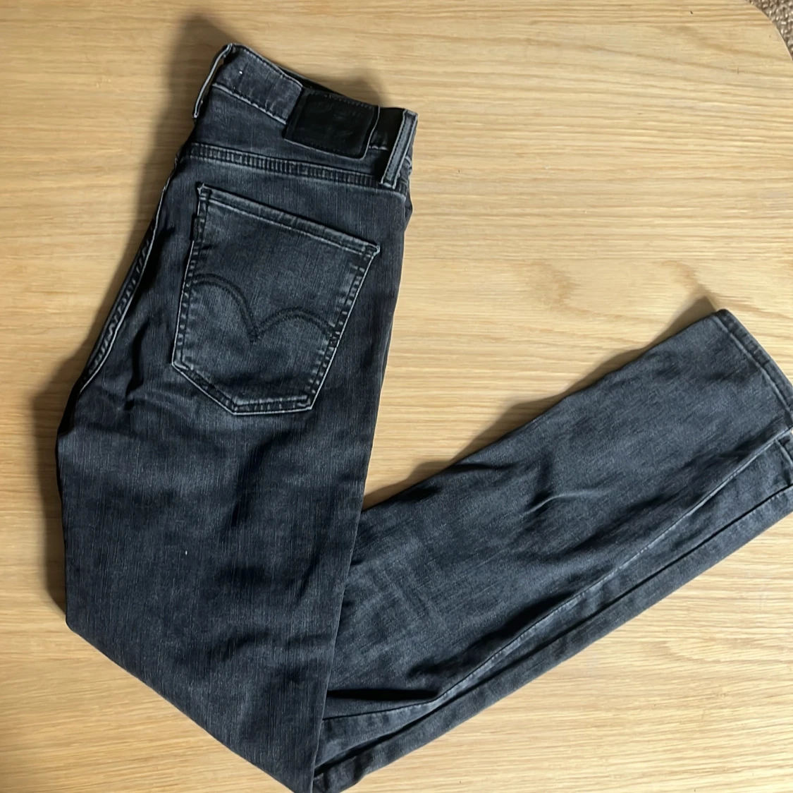 Levi's 510 mörkgrå skinny jeans