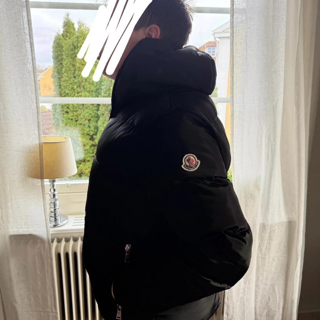 Svart Moncler pufferjacka med huva - 3