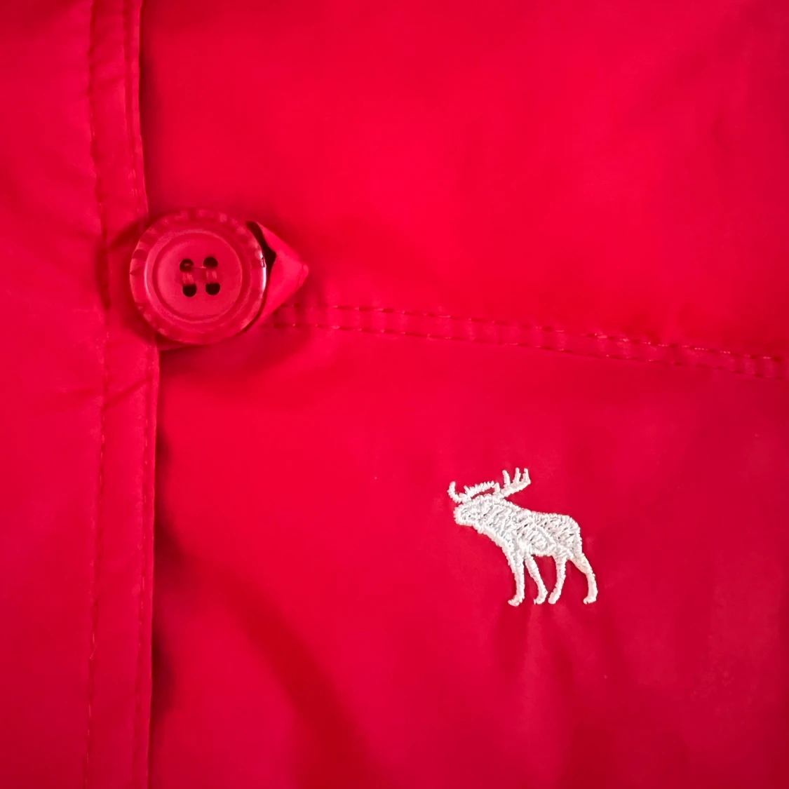 Röd vintage pufferjacka från Abercrombie & Fitch - 4
