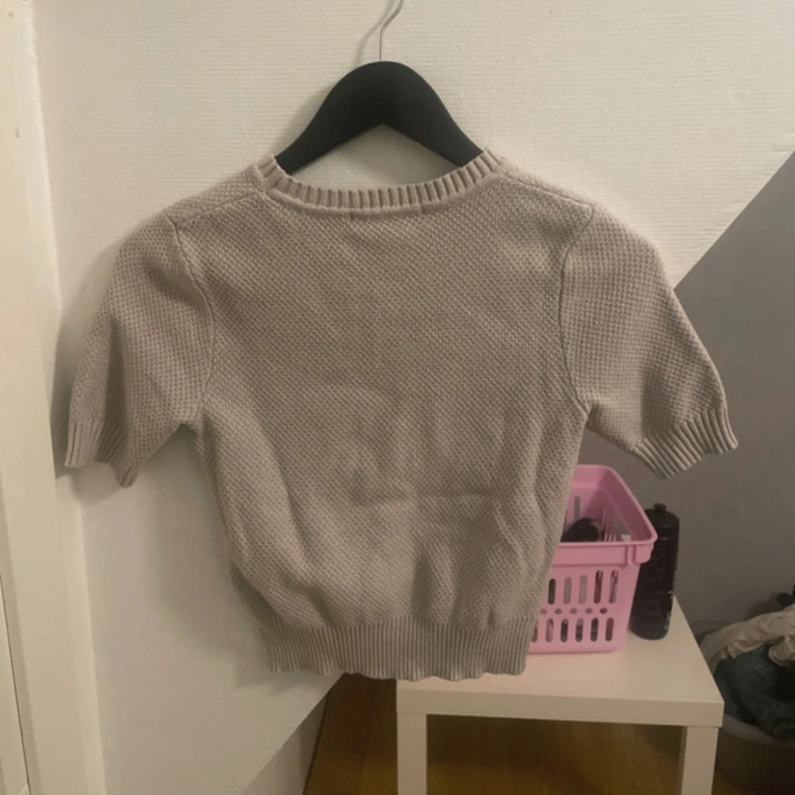 Beige stickad croppad topp från Zara - 2