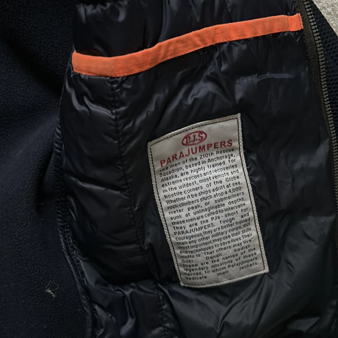 Svart pufferjacka från Parajumpers L - 2