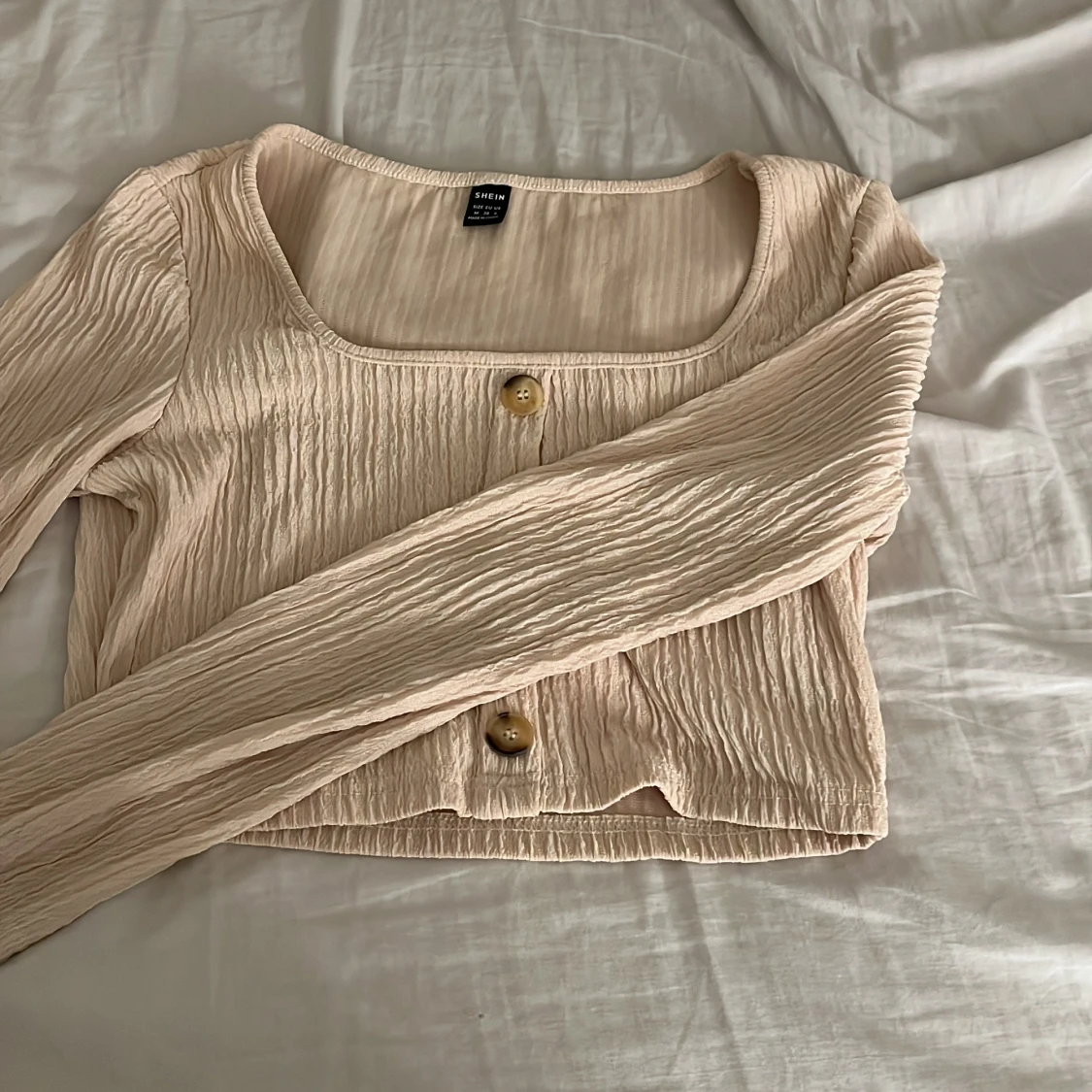 långärmad tröja me knappar  - 1