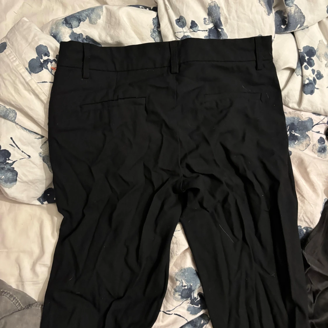 Svarta bootcut kostymbyxor från Nelly - 3