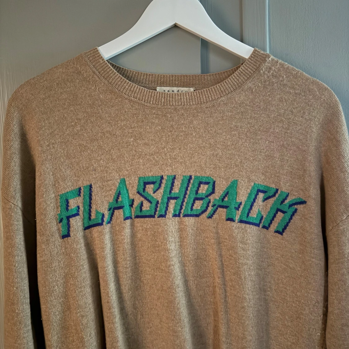 Beige stickad tröja Sandro med tryck - 1