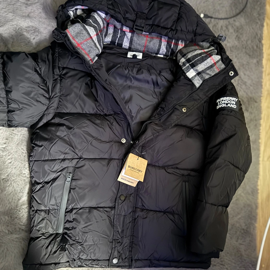 Svart Burberry pufferjacka  - 2