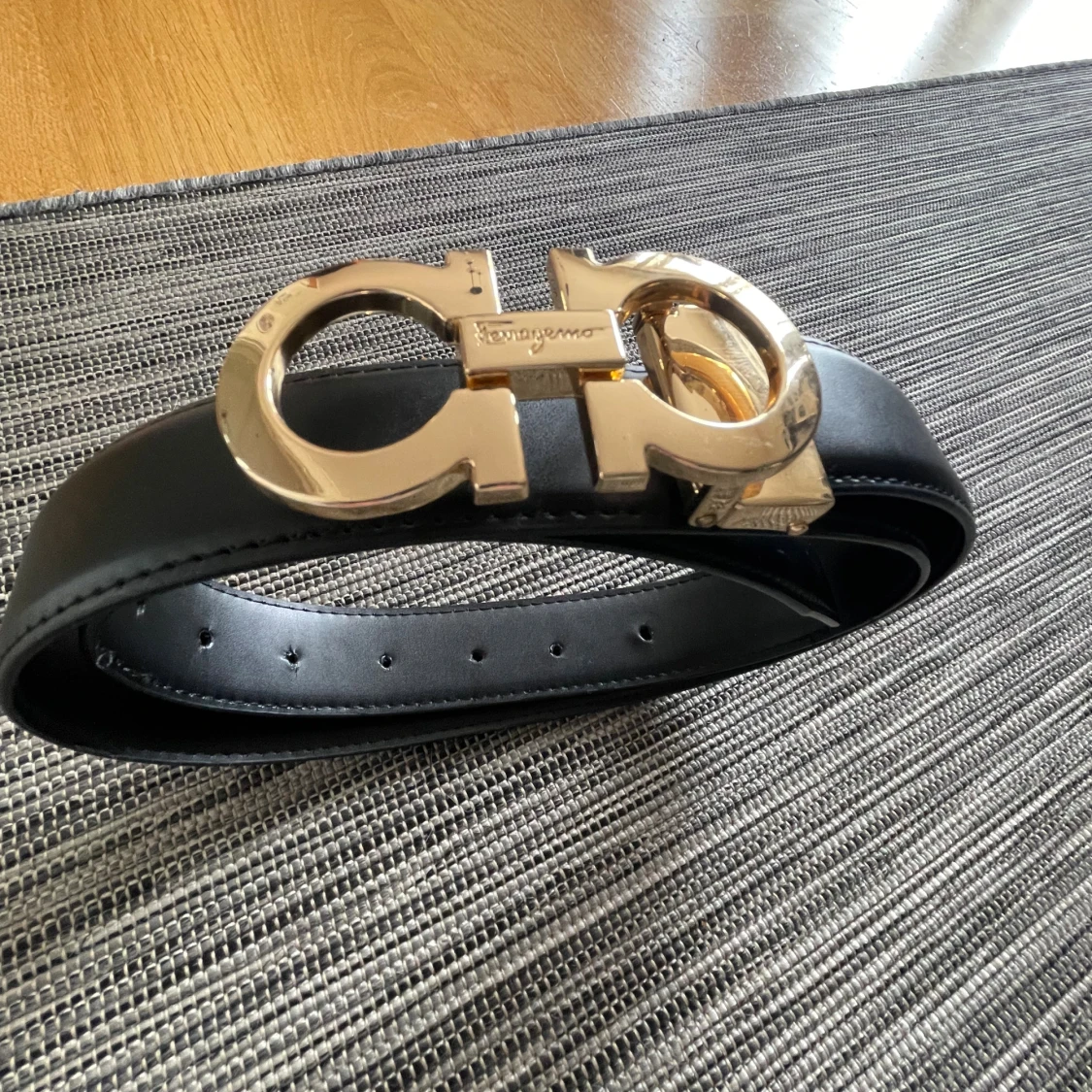 Svart skärp från Salvatore Ferragamo