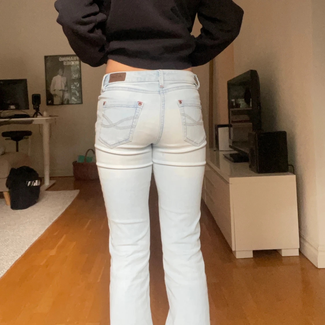 Ljusblå bootcut jeans - 1