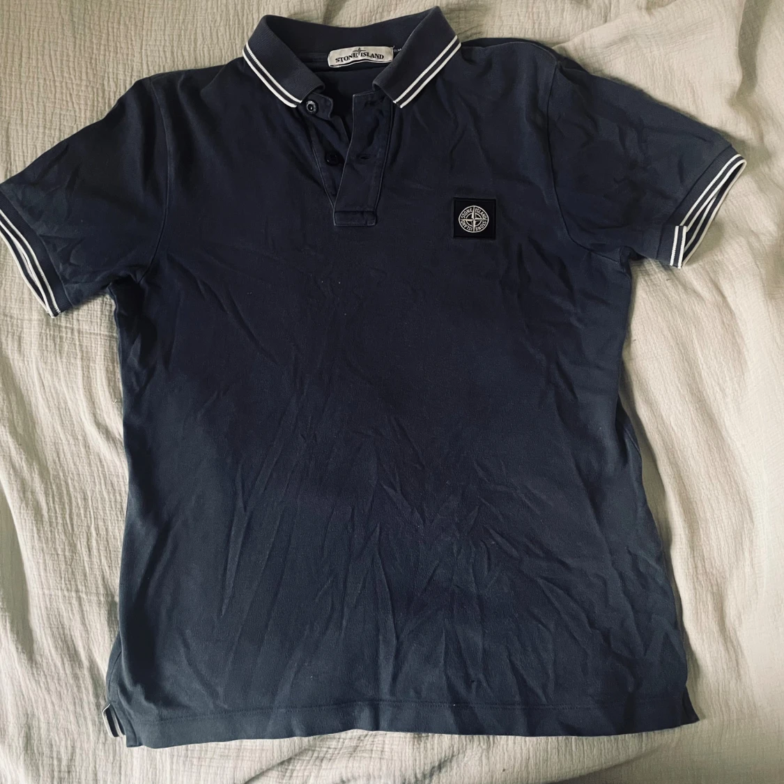 Mörkblå Stone Island Piké