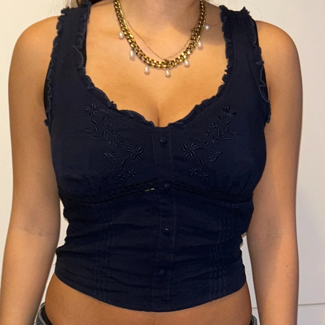 Mörkblå broderad linnetopp från SELF+E - 1