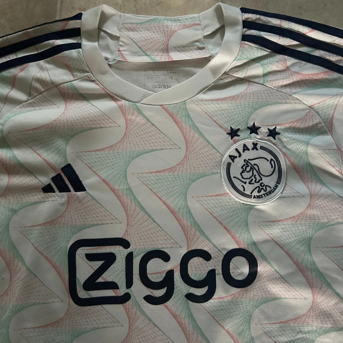 Ajax tredjekit tshirt  - 2