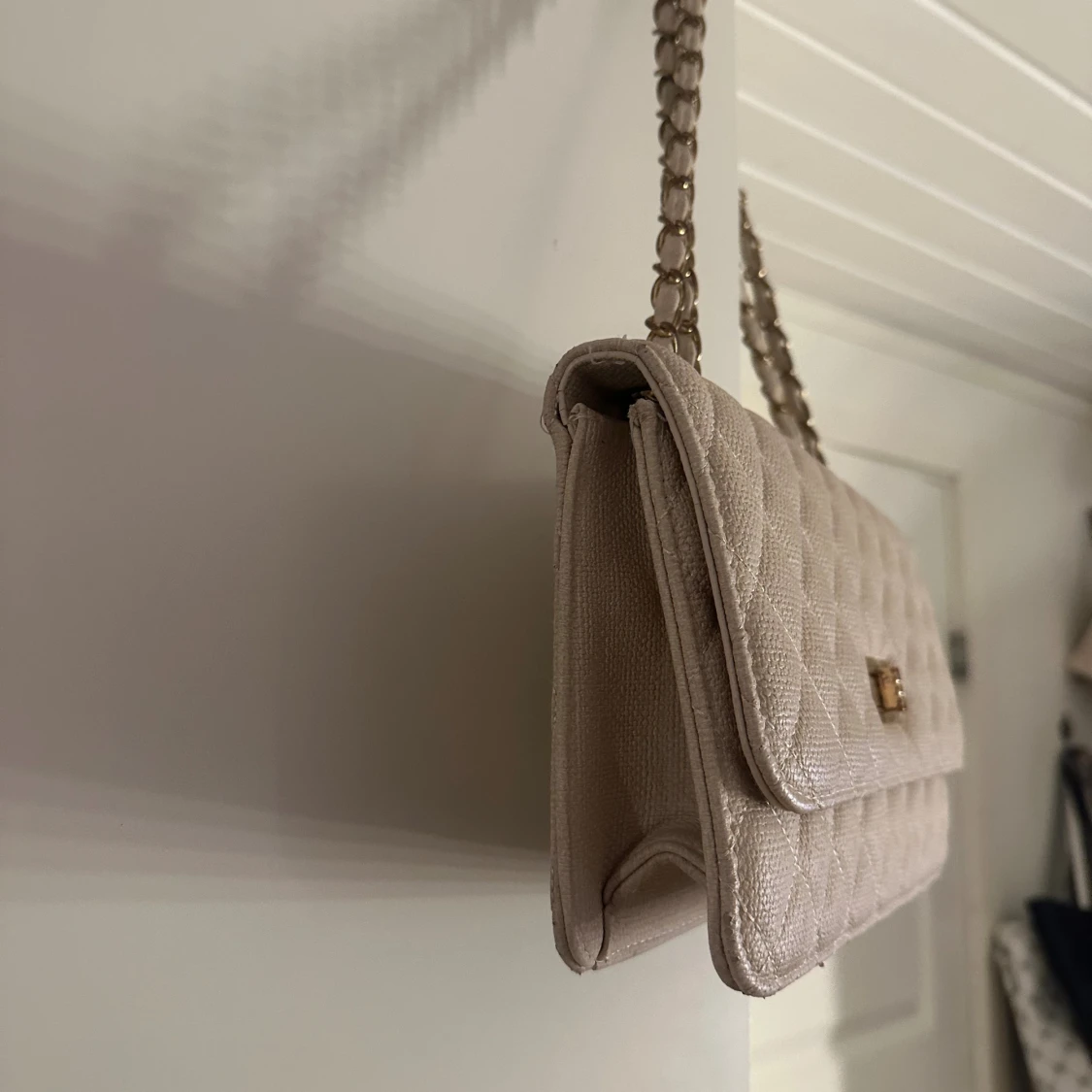 Beige axelväska  - 1