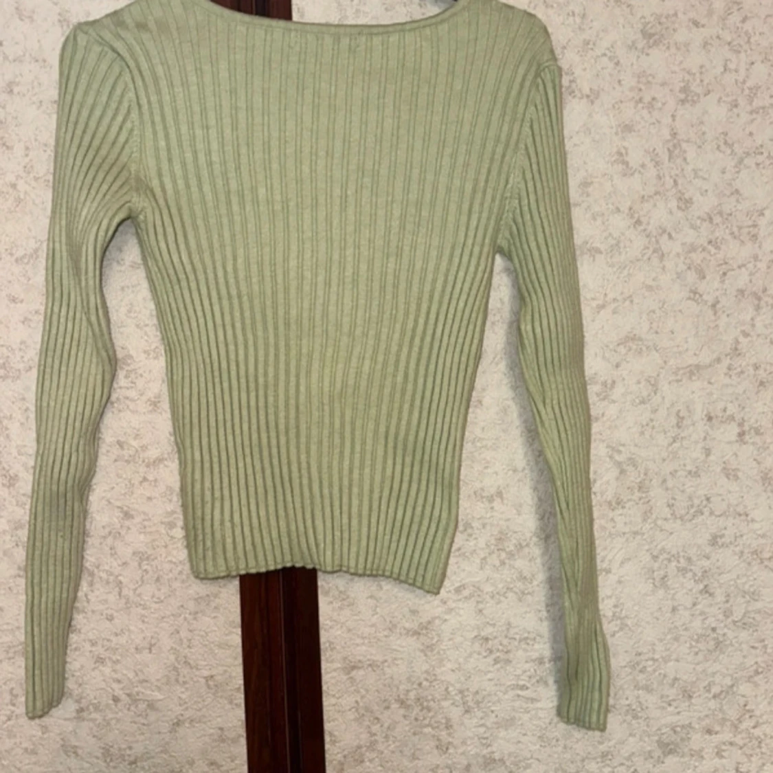 Ljusgrön ribbad kofta från NA-KD - 1
