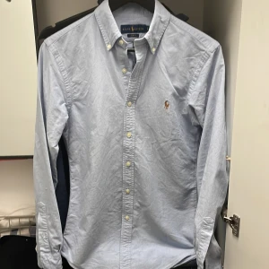 Polo Ralph Lauren Skjorta - Väldigt bra skick utom det på de sista bilderna