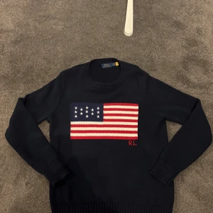 Ralph lauren tröja - Snygg tröja, inga defekter eller märken. Storlek S men passar också XS. Hör av er vid frågor!