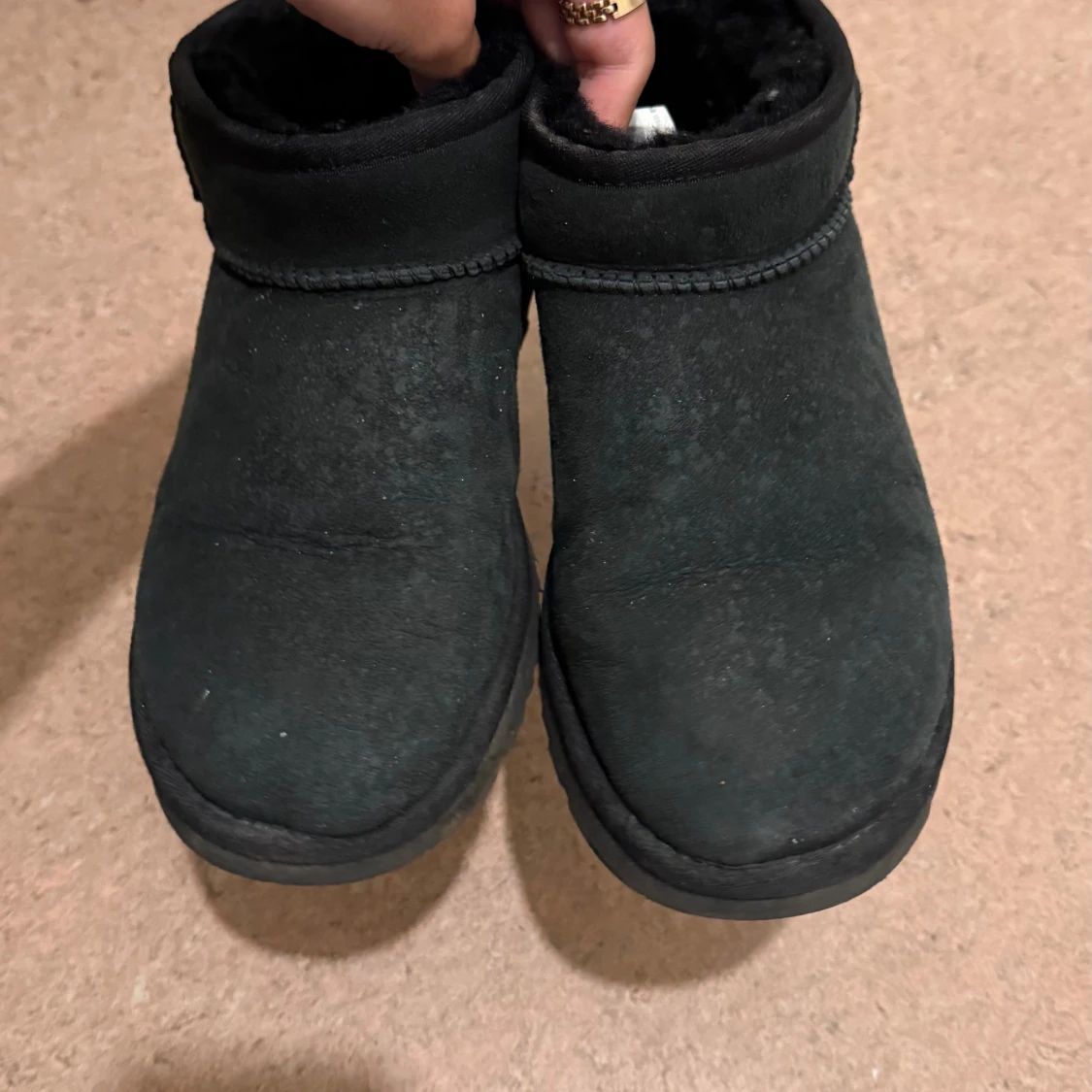 Svarta UGG ultra mini - 2