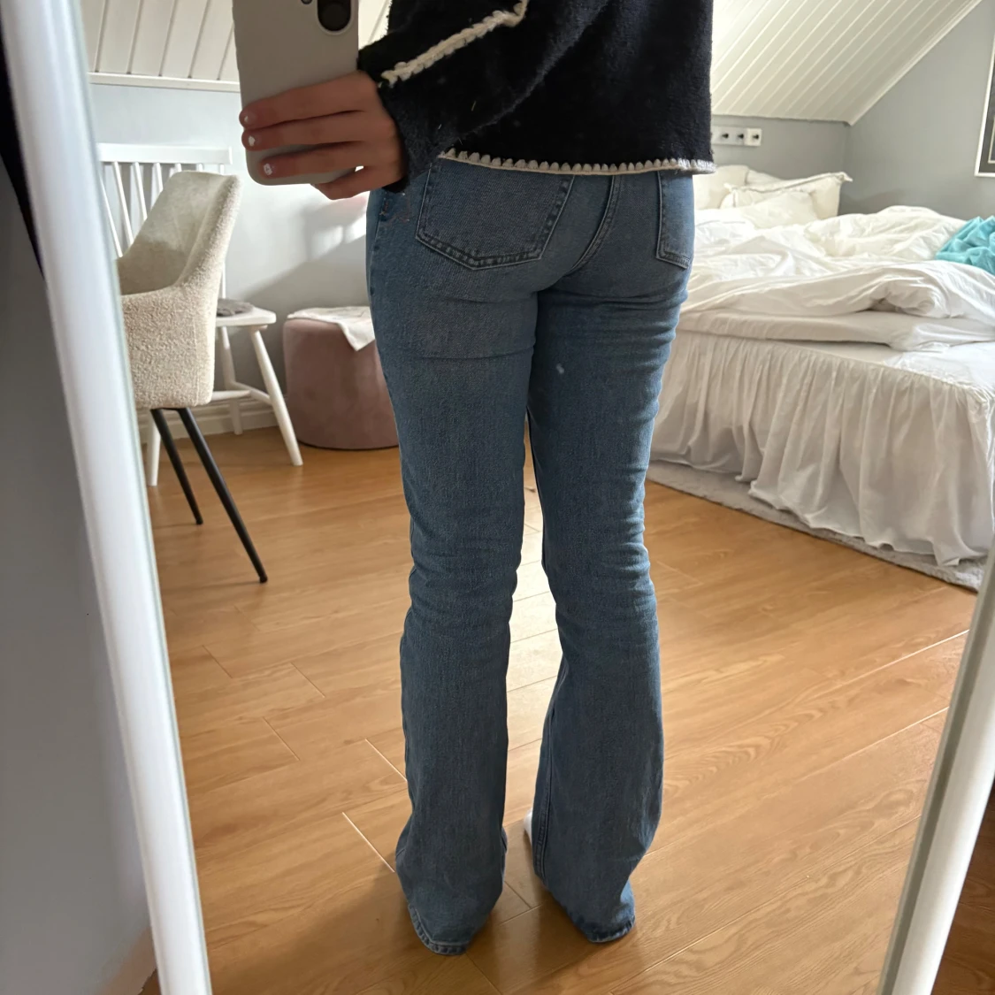 Blå bootcut/raka jeans - 1