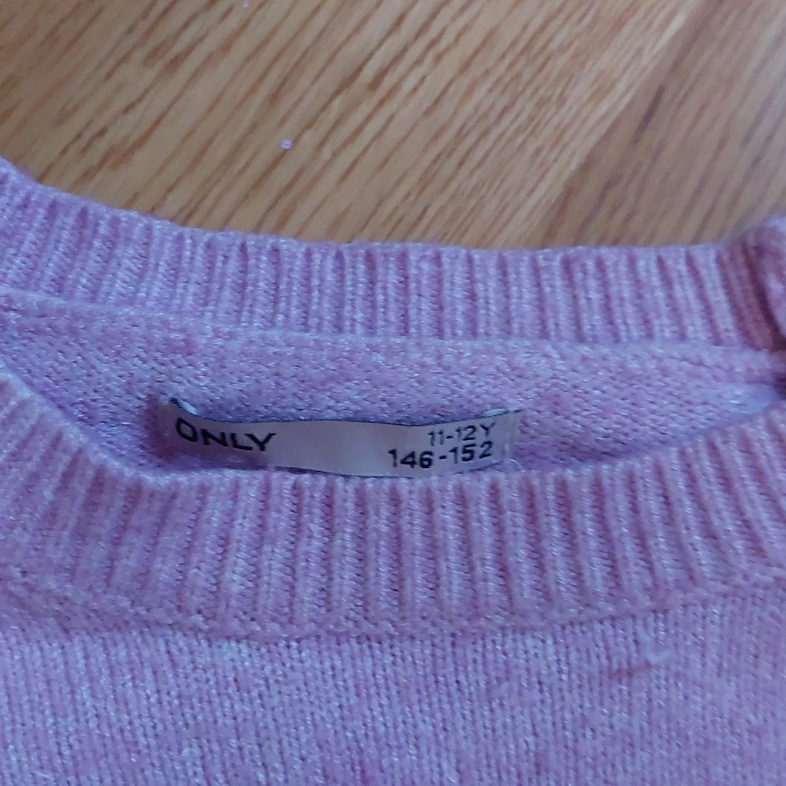 Ljusrosa stickad tröja från ONLY - 1