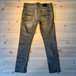 Nudie Jeans Lean Dean - Nudie jeans (Lean Dean) | Storlek: W33 L32 | Skick: 9/10| Hör gärna av er vid frågor och funderingar! Pris går att diskutera vid smidig affär🤗