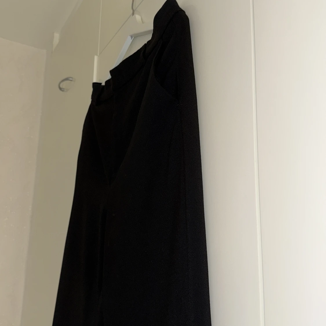 Svarta kostymbyxor med raka ben - 2