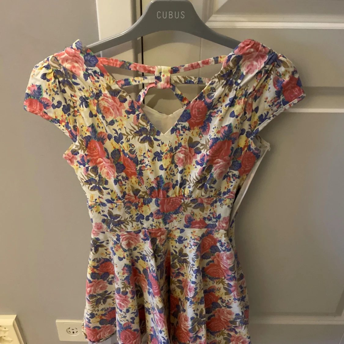 Blommig kortklänning från G-show - 1