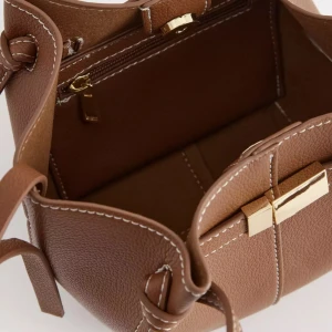 SÖKER!! - SÖKER!! Är villig att betala 600kr för den!! 