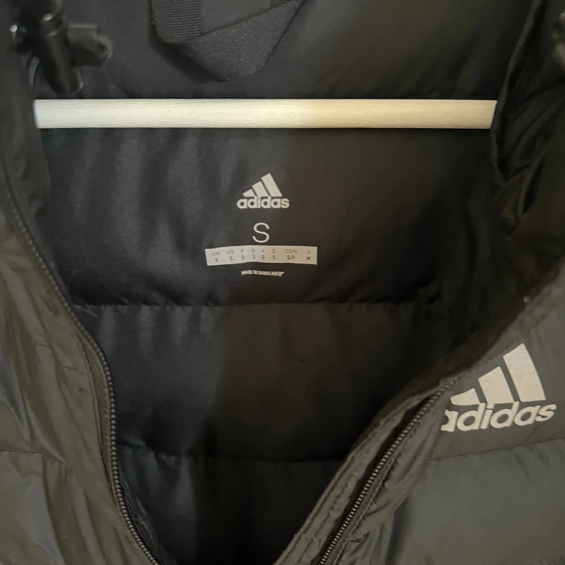 Svart dun jacka Adidas S - 1