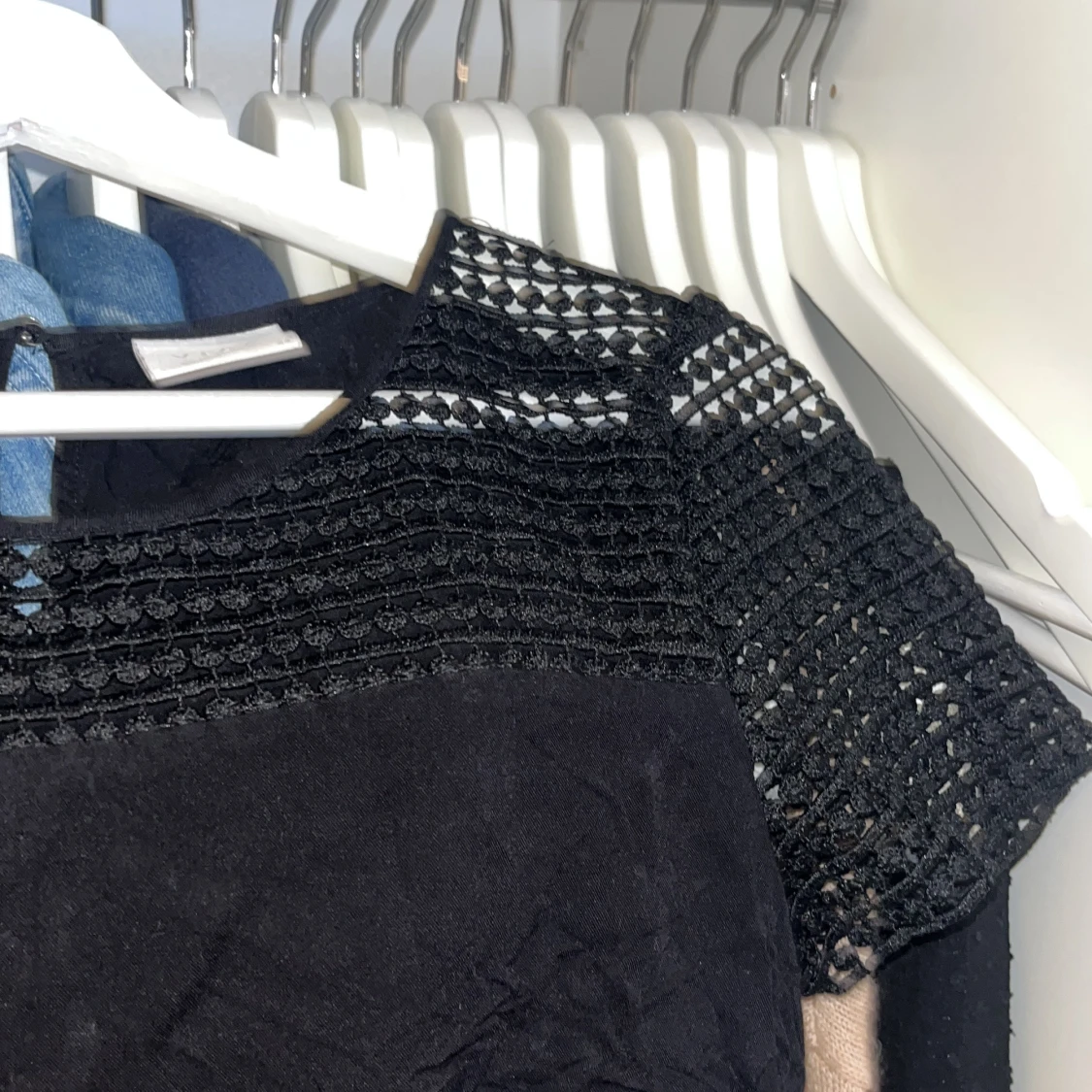 Svart blus med spets från Vila i XS❤️ - 1