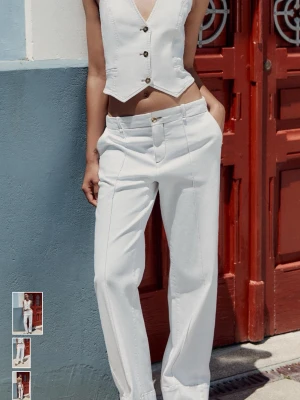 Vita byxor  - Super fina vita byxor. Helt oanvända💞🫶🏽 storlek xs men passar mig som har S