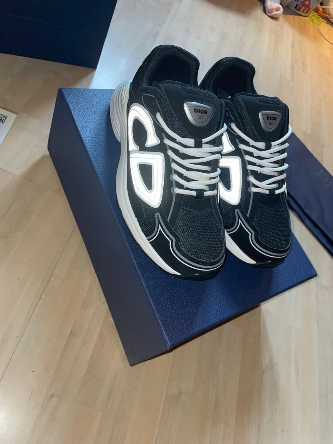 Svarta Dior sneakers med reflexdetaljer - 1