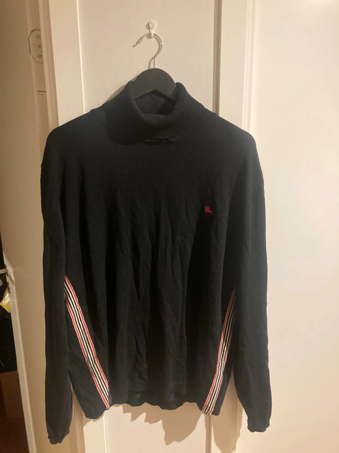 Svart stickad tröja från Burberry