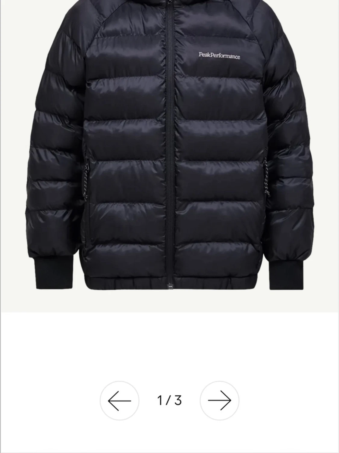 Svart dunjacka från Peak Performance