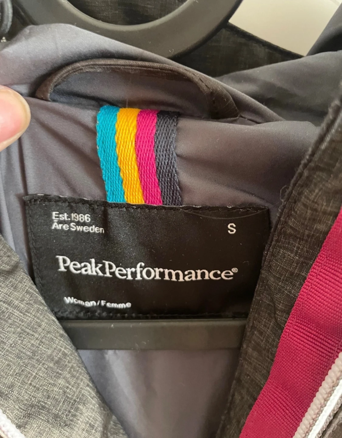 Mörkgrå Peak Performance dunjacka S - 2
