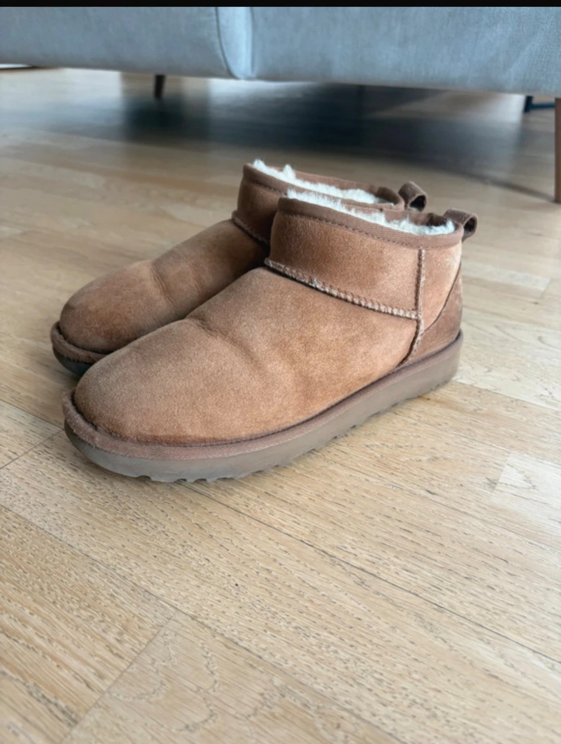 Bruna mockaboots med fårskinnsfoder