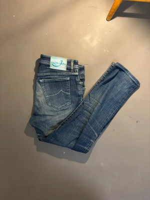 Jacob Cohen jeans  - Sjukt snygga Jacob Cohen jeans med tvätt, unika då de vanligtvis säljs helt plain. Fråga för fler bilder 