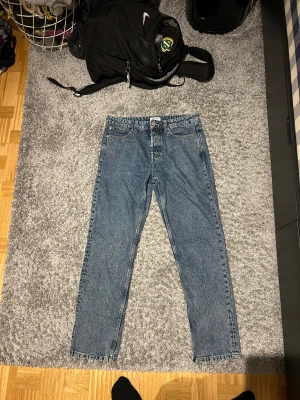 Only & sons jeans - Goa only & sons jeans i bra skick. De är relaxed fit och sitter bra. 