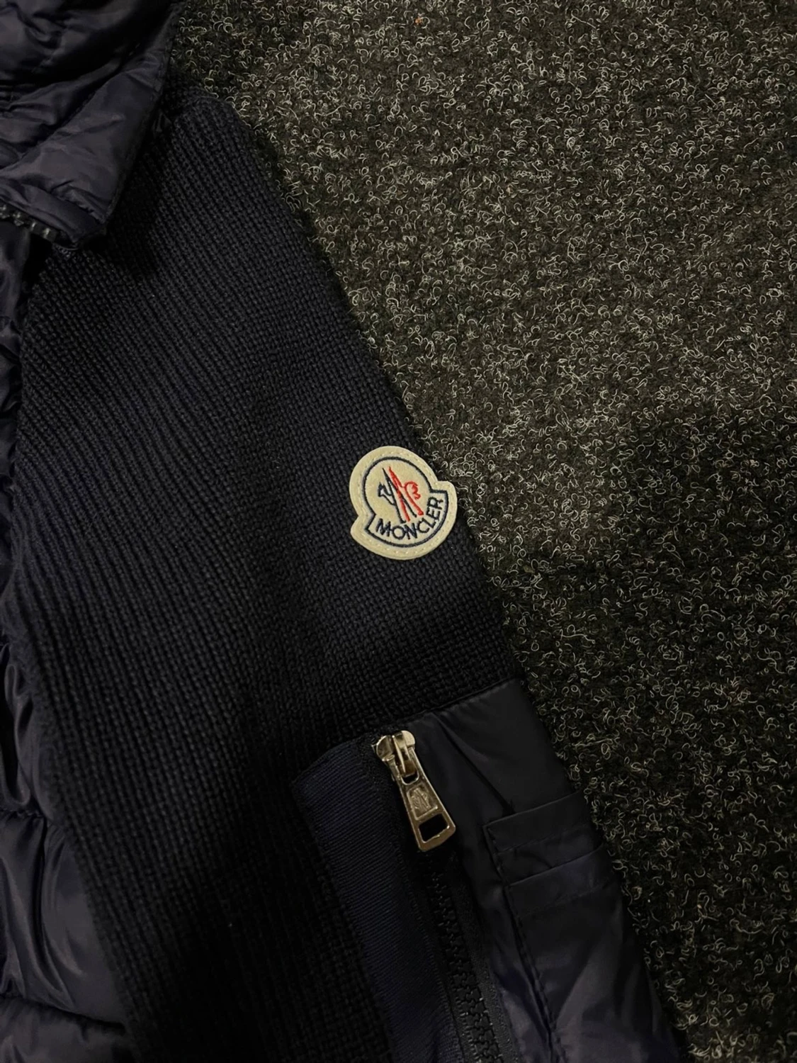 Mörkblå pufferjacka från Moncler - 1