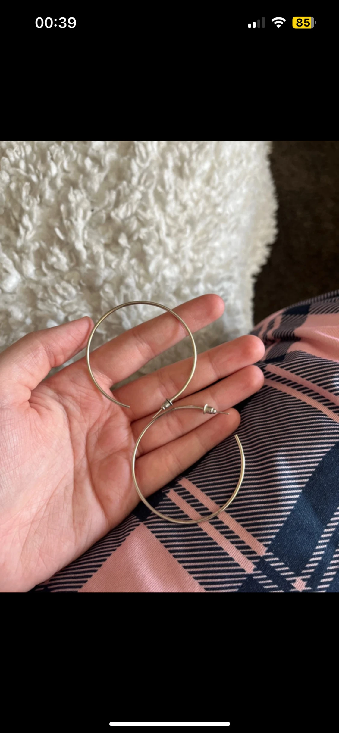 Stora silvriga hoops örhängen