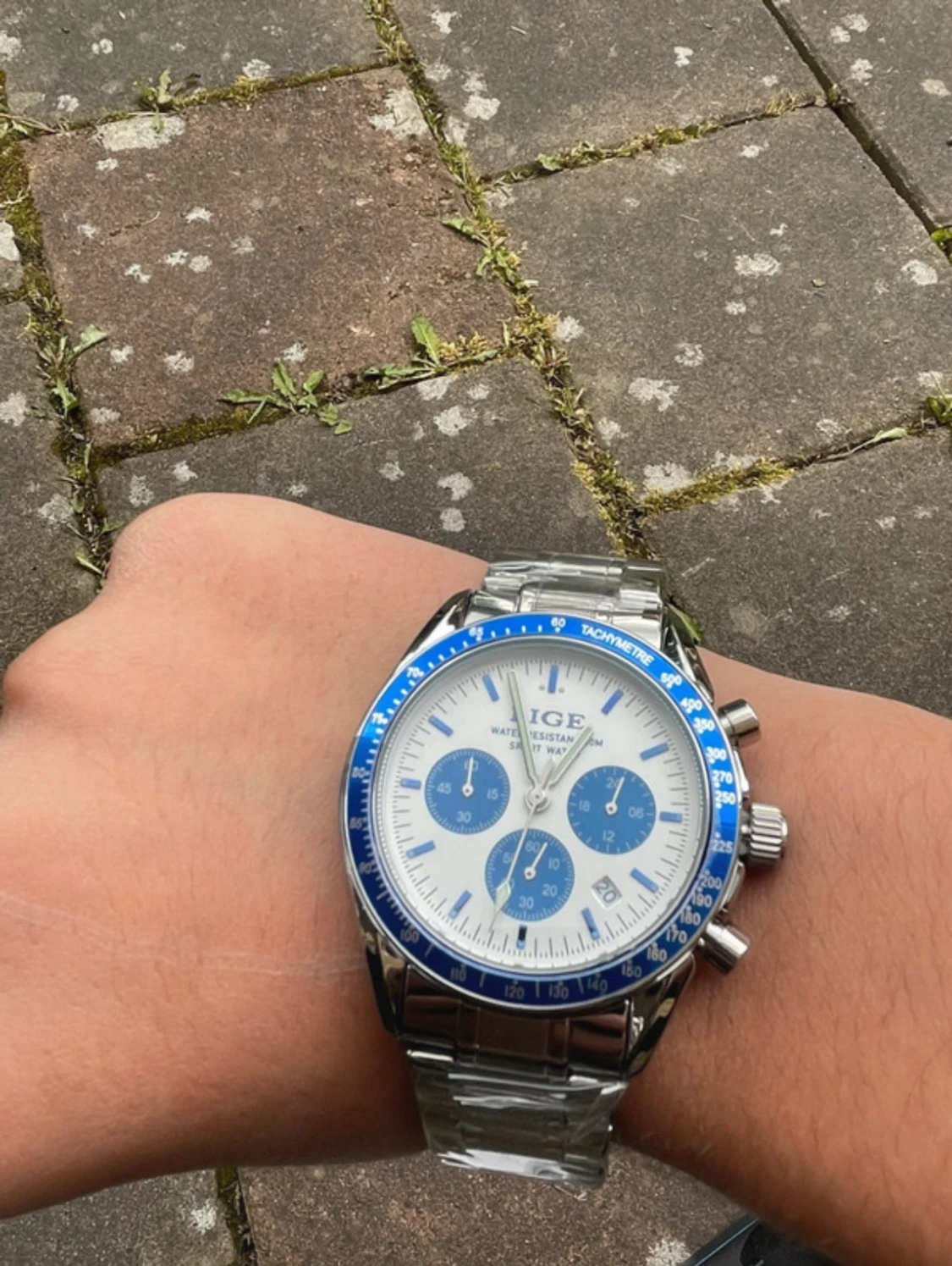 LIGE silverfärgad kronografklocka - 1