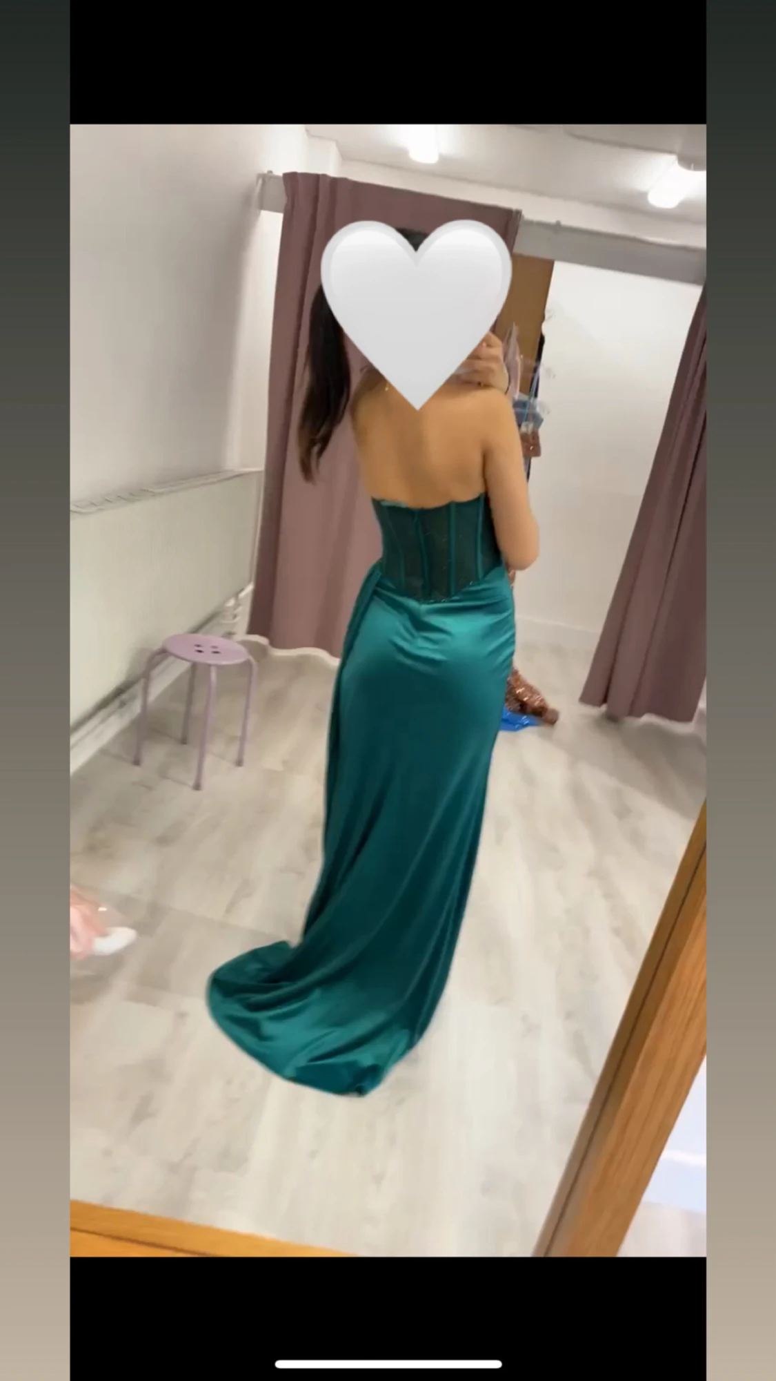 Grön axelbandlös lång balklänning - 3